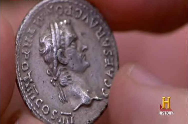 TV-Star---Caligula-Denarius